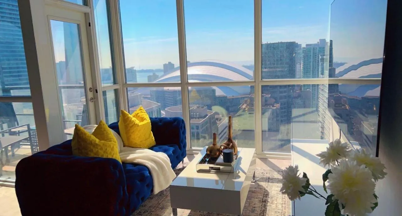 Luxury Condo Cn Tower View Toronto Apartment